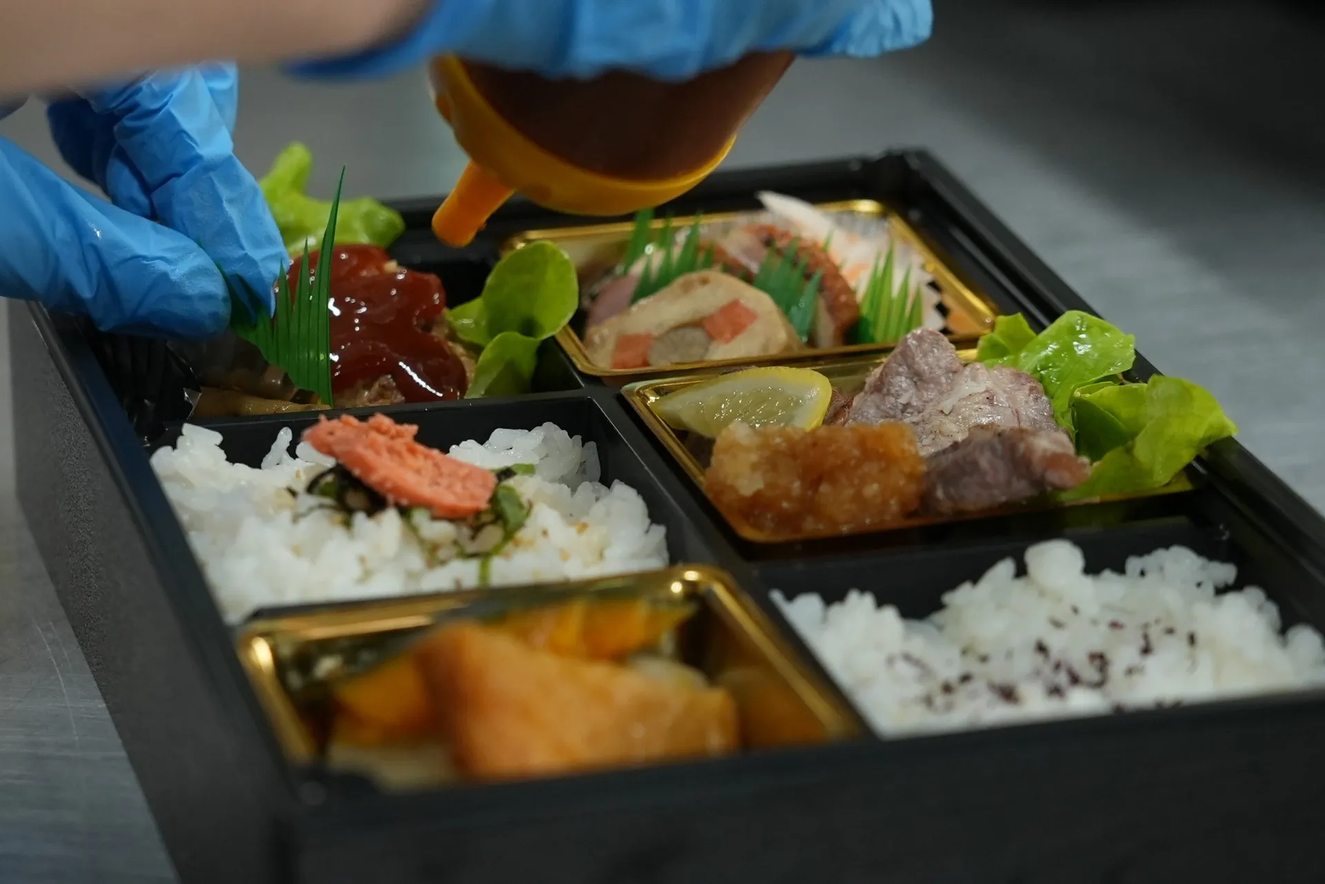 キッチンスタッフ、盛り付け、包装 / パート・アルバイト